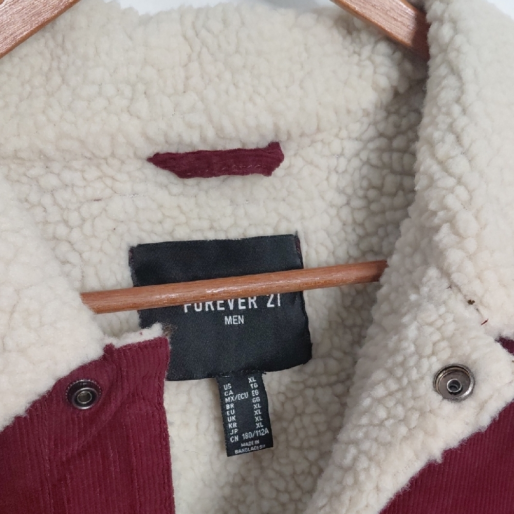 Forever 21 Men's Burgundy Corduroy Jacket with Cream Sherpa Collar - Picture 4 of 9
